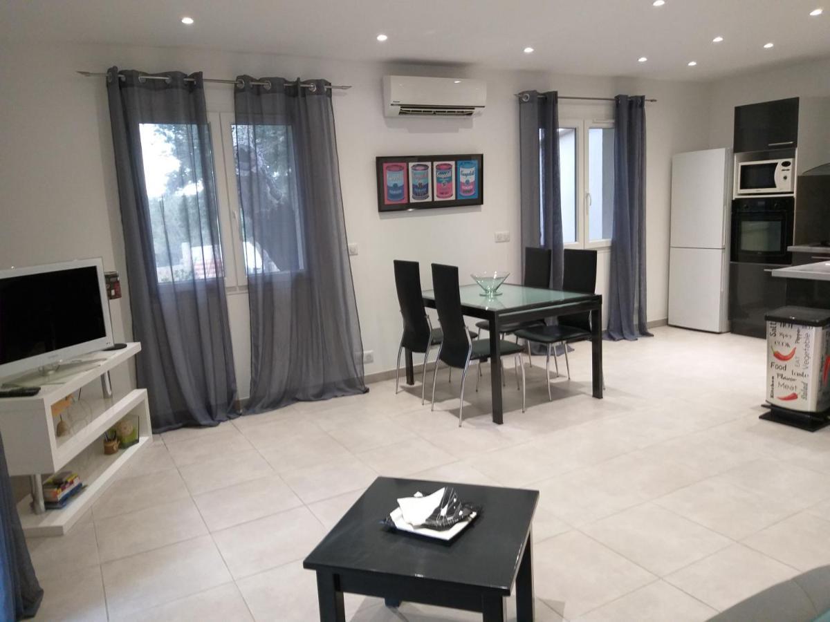 Elsanais Villa Figari  Bagian luar foto